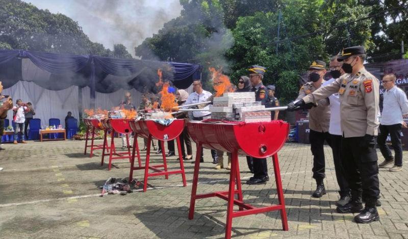 Indonesian Customs Destroys Millions of Cigarettes and Alcohol